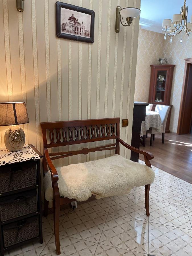 Apartment On Franka 利沃夫 外观 照片